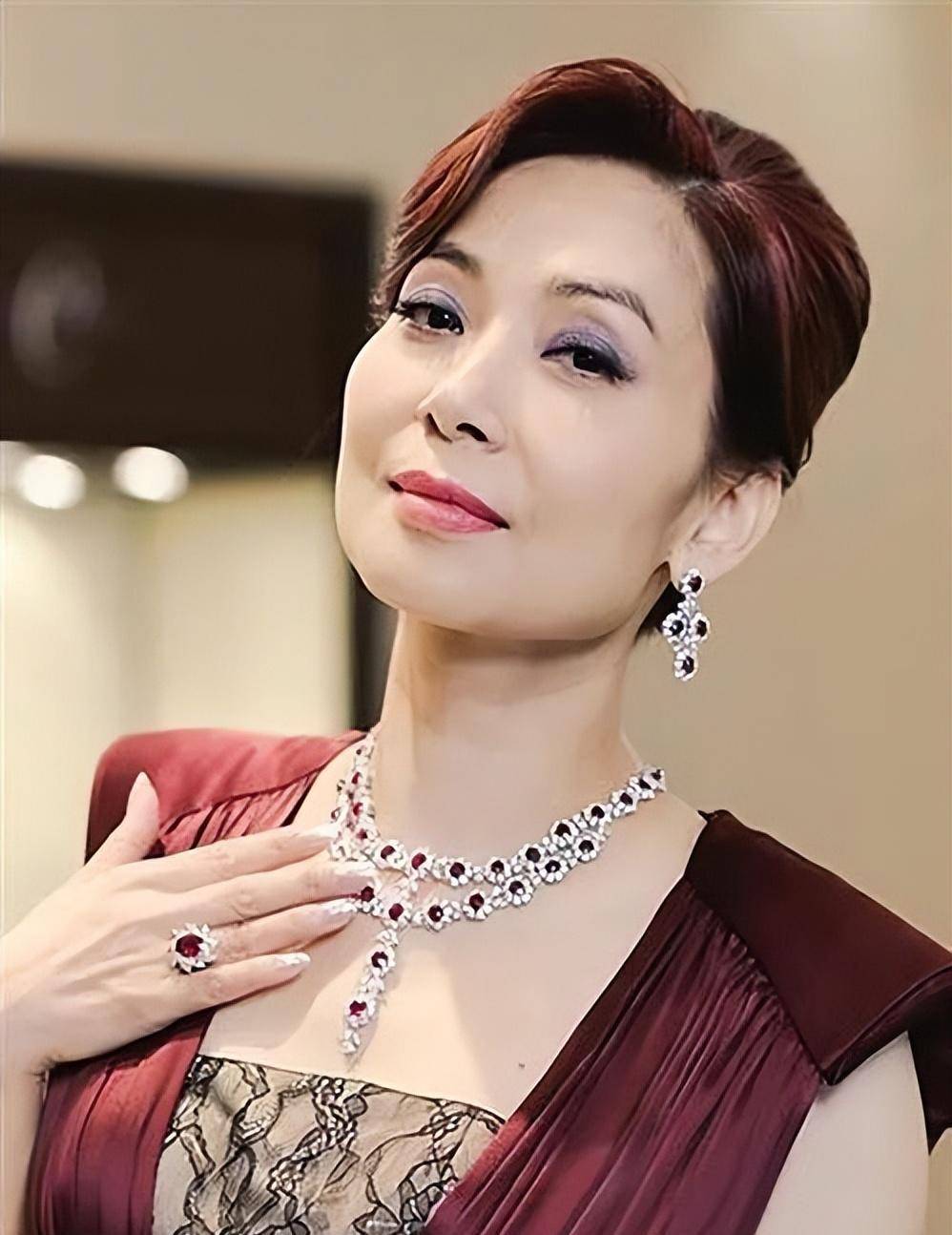 香港60后女明星现状图片
