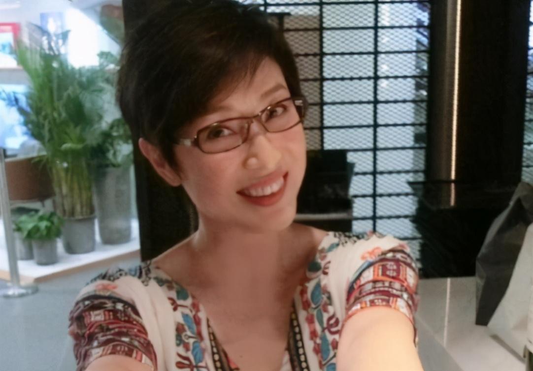 香港60-71岁男性征婚信息概览—最新、真实与简单的图片展示香港中老年征婚